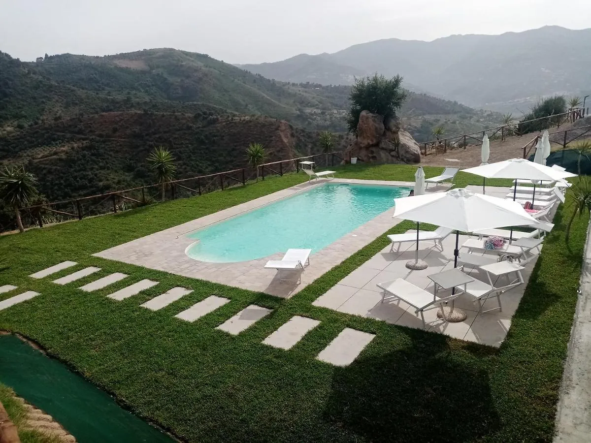 Agroturismo Villa Mama Lina Patti Italia
