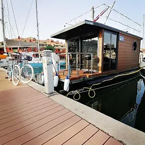  Hotel en barco La Maison Bateau Sotogrande España
