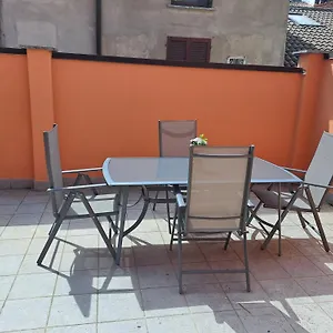 House , Canzo Italië